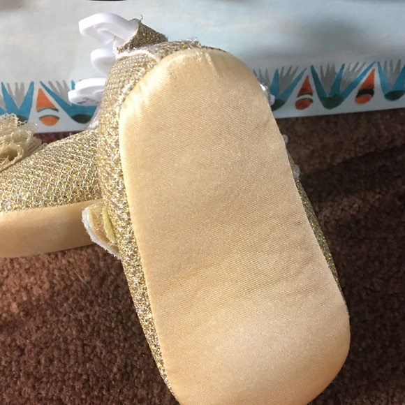 Bulk 3 pair Toddlers Girls Size 1 Shoes - Picture 7 of 8